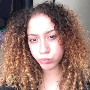 Meet your Posher, Deasia